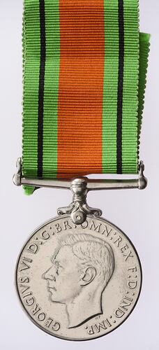 Medal - The Defence Medal 1939-1945, Australia, 1945 - Obverse
