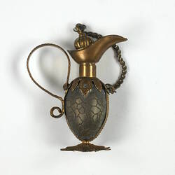 Side view toy ewer, stopper inserted.