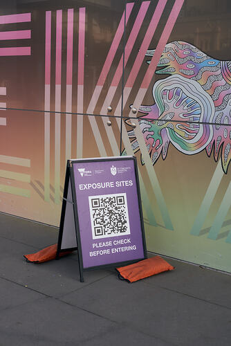 Sign Exposure Sites, St Vincent's Vaccination Hub, Melbourne Museum, 23 Sep 2021