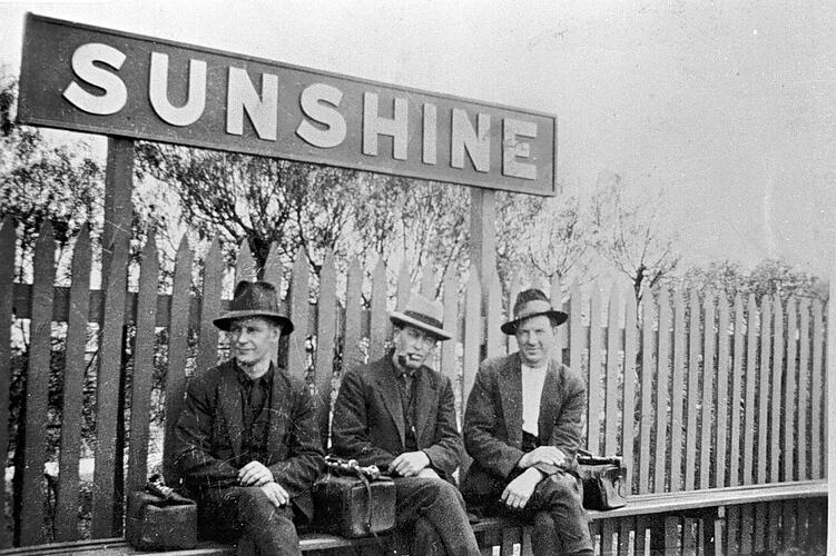 [Passengers waiting at Sunshine Railway Station, circa 1928.]