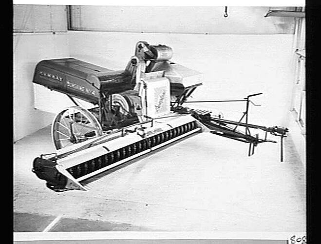 NO. 4 HEADER (12 FT. CUT). SEE PAGE 108. AUG 1946