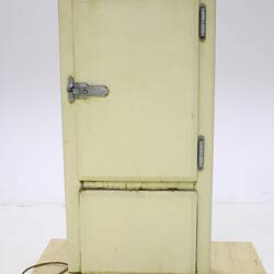 Refrigerator - Frigidaire, Cream, United States of America, circa 1933