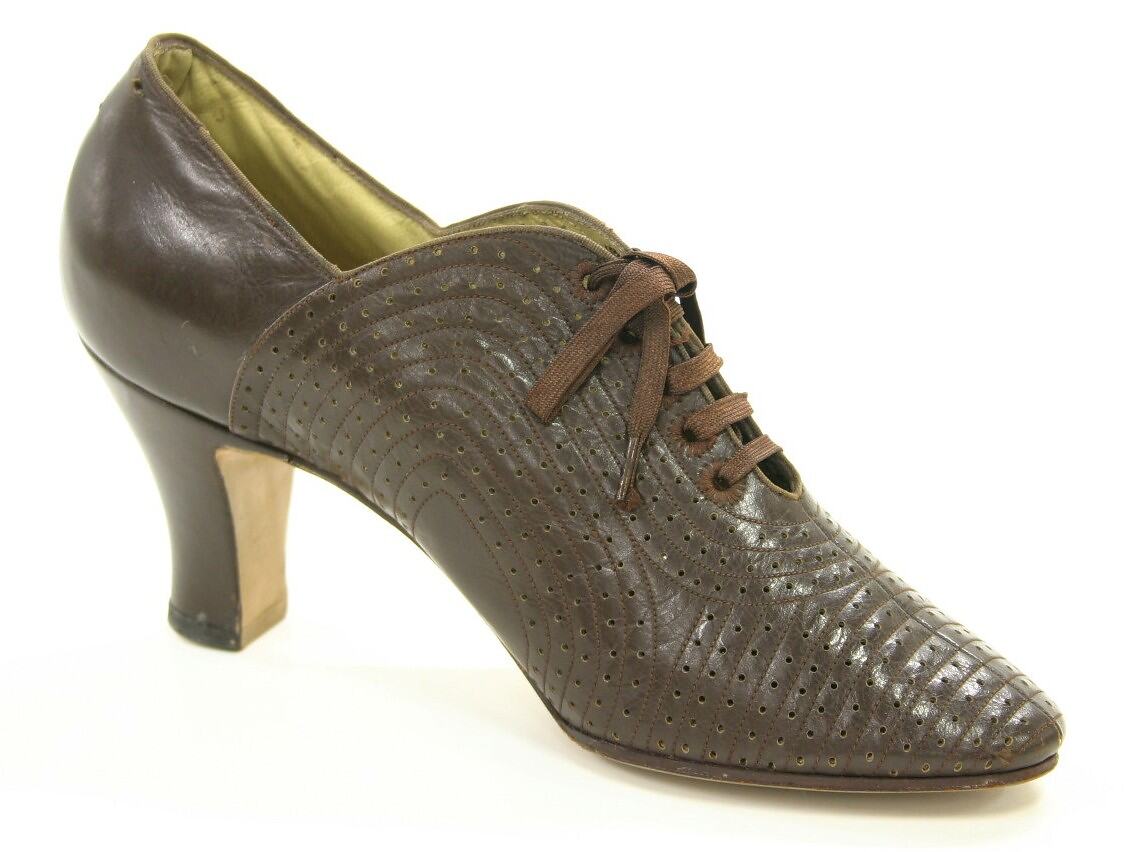 Shoe - Paragon, Semi-Oxford Brown Lace-up, Left, 1920-1939