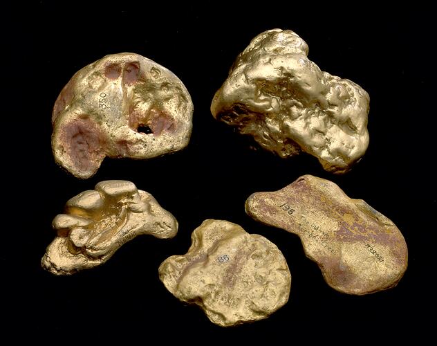 Gold Nugget Replica. [M 38610]