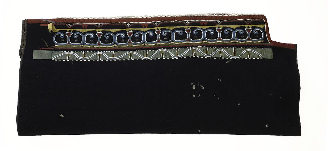 Decorated legging (front view)