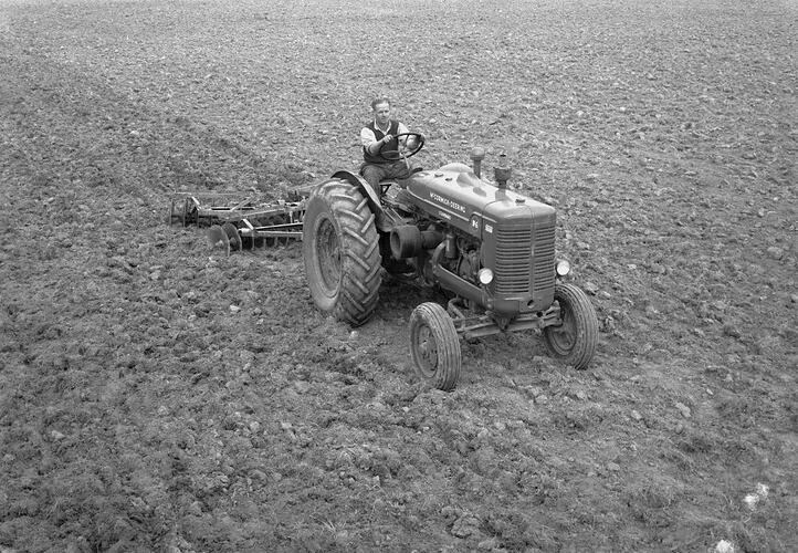W6 Tractor