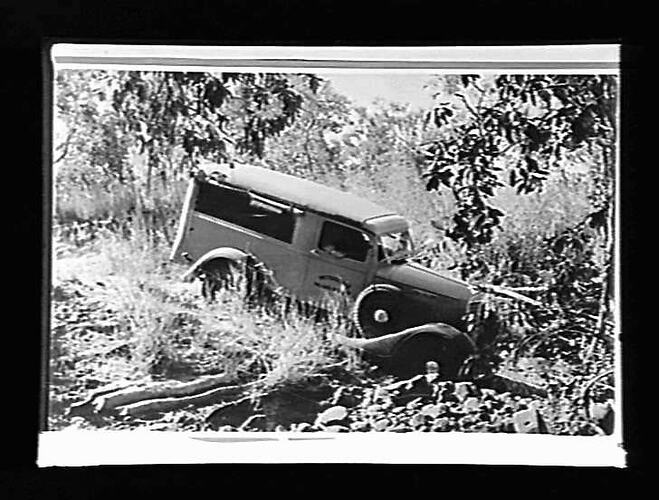 "INTERNATIONAL HARVESTER"
