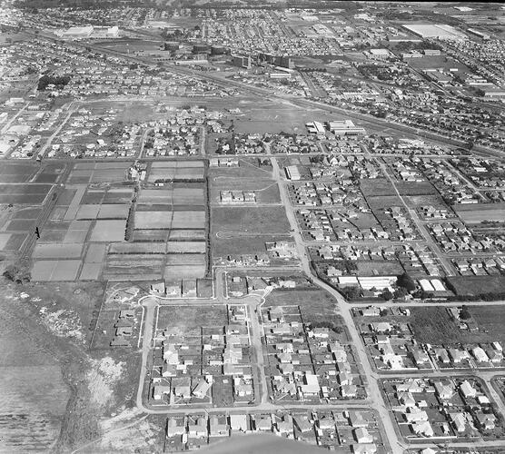 Monochrome aerial photograph of Moorabbin.