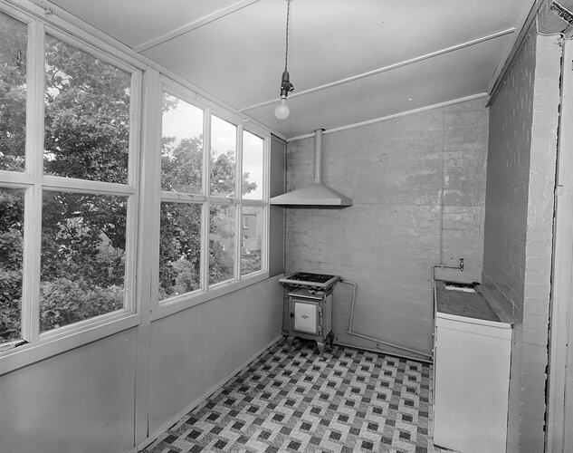 Southdown Press, Kitchen of a Terrace House, East Melbourne, Victoria, 28 Oct 1959