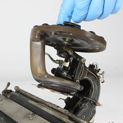 Detail of the mechanism of an old typewriter.
