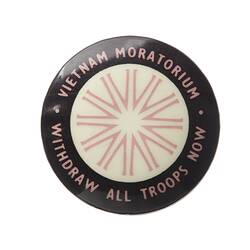 Badge - Vietnam Moratorium - Obverse