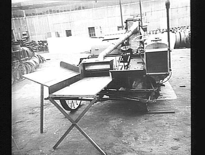 AUTO HEADER AS STAT. THRESHER: TAKEN MAY 1928