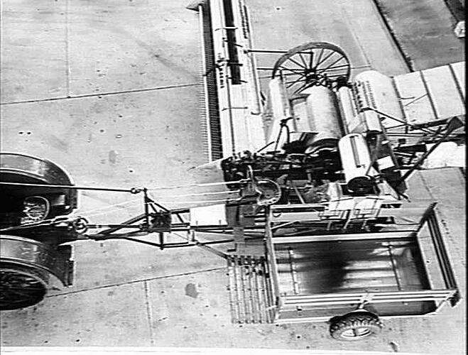 12 FT HEADER WITH P.T.O. AND ONE MAN CONTROL: APRIL 1939