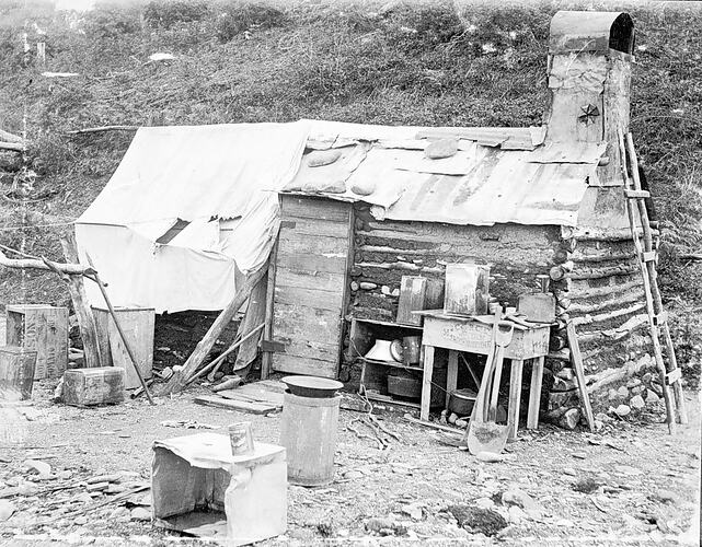 [A tent extention to a one room hut, Harrietville, 1914.]