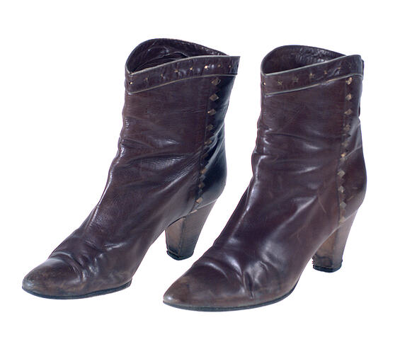 Pair of Boots - Brown Leather with Gold Stars