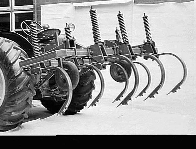 MOUNTED HEAVY DUTY TILLER - CAT 2: SEPT 1956