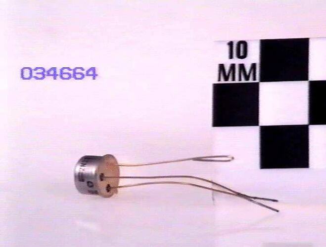 Transistor
