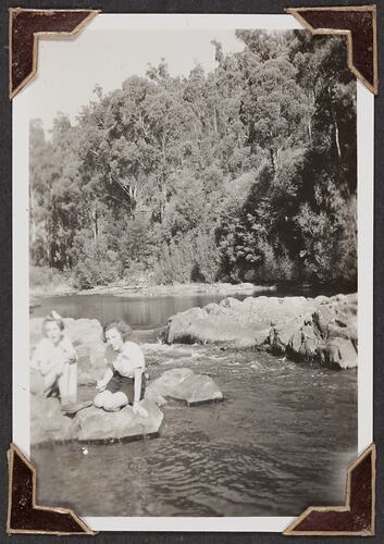 On the Rocks Warburton, Palmer Family Migrant Voyage, England to Australia, 1947