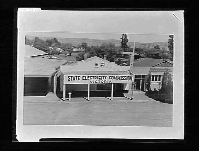 Negative - State Electricity Commission, Alexandra, Victoria, May 1965