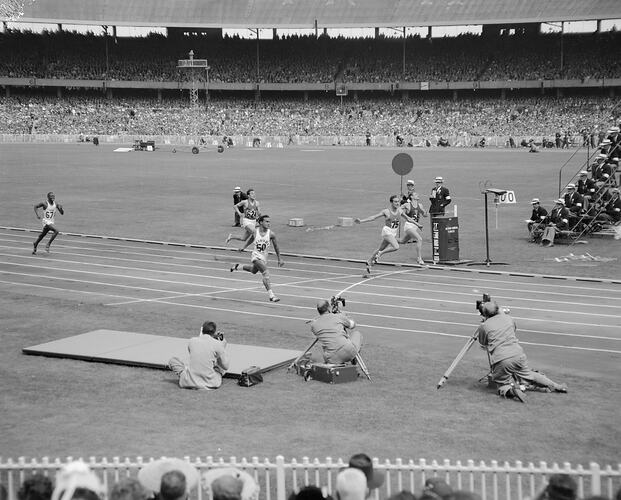 Men's 200 Metres, Olympic Games, Melbourne Cricket Ground, Melbourne, Victoria, 1956