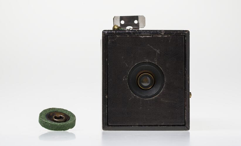 Camera - Eastman Kodak Co., 'Kodak No. 1', Rochester, U.S.A., circa 1889