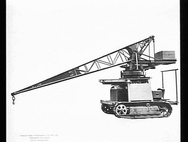 `CLETRAC' MOBILE CRANE: MARCH 1942: FOWLER ROAD MAINTENANCE CO. PTY. LTD., TRANSPORT ENGINEERS, SOUTH MELBOURNE