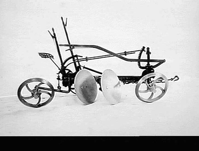 NO. 40 PLOW. AUGUST 1928