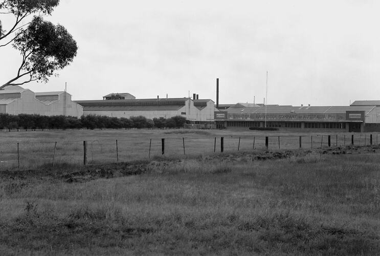 Negative International Harvester, Geelong Factory, 1946