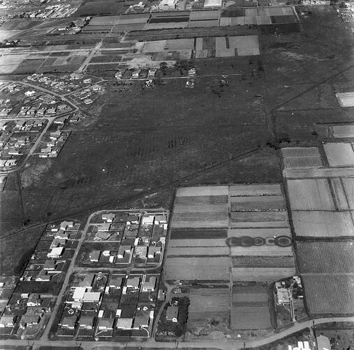 Monochrome aerial photograph of Moorabbin.