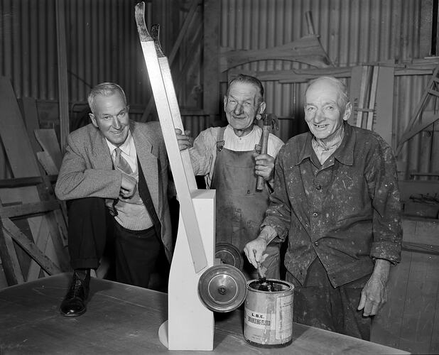 Richardson Gears, Three Men with a Cart, Footscray, Victoria, 10 Dec 1959