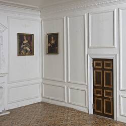 Dolls' House - F.A. Clemons, 'Pendle Hall', 1940s, Room 11, Withdrawing Room, Empty