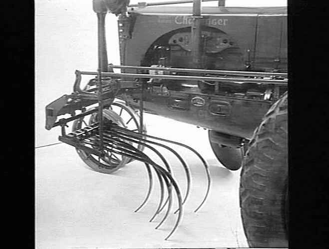 ATTACHMENTS TO `CHALLENGER' TRACTOR: MAY 1939