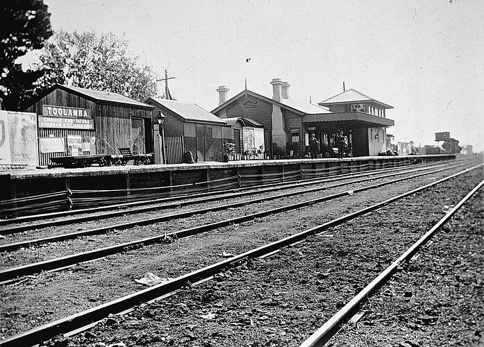 Toolamba Railway Station, circa 1920.