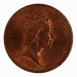 Coin - 2 Pence, Elizabeth II, Great Britain, 1985 (Obverse)