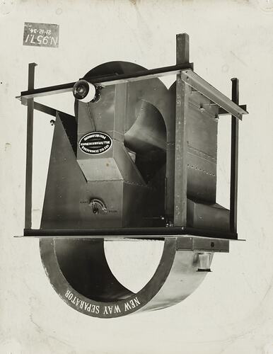 Photograph - Schumacher Mill Furnishing Works, Grading & Cleaning Machine, Port Melbourne, Victoria, 1934-1935