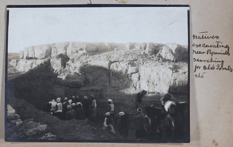 'Excavating Near Pyramids', Egypt,Captain Edward Albert McKenna, World War I, 1914-1915