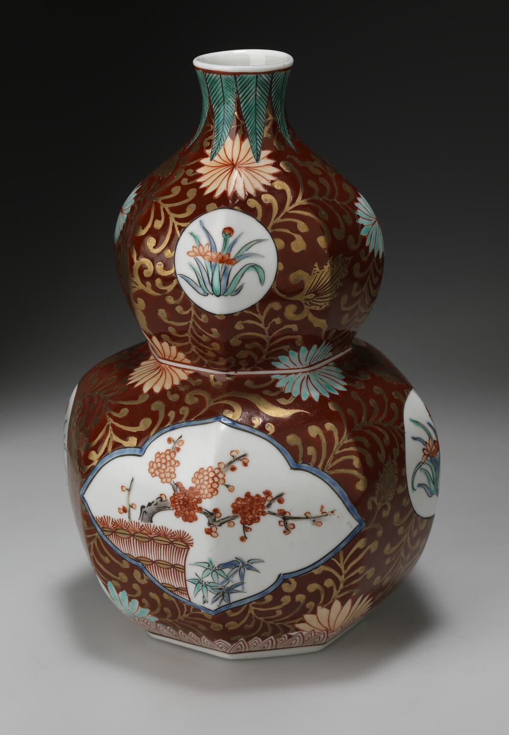 Vase Imari Ware, AkajiKinrande Style, Japan, Early Meiji Period
