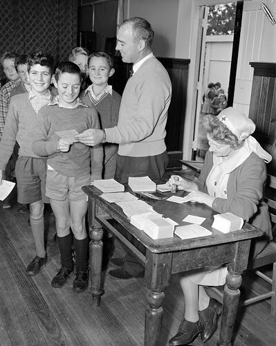 Australian Red Cross Society, School Children Immunisations, Elsternwick, Victoria, 27 May 1959