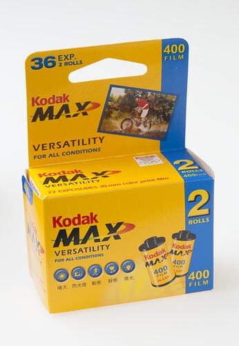Front of a yellow Kodak branded film pack.