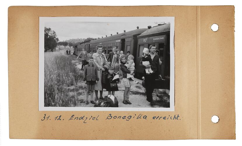 Lischke family arriving at Bonegilla, 31 December 1955