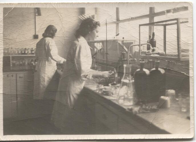 Photograph - Kodak Australasia Pty Ltd, Sharley Meredith & Joy Shattock at Laboratory Sink, Research Dept, circa 1950