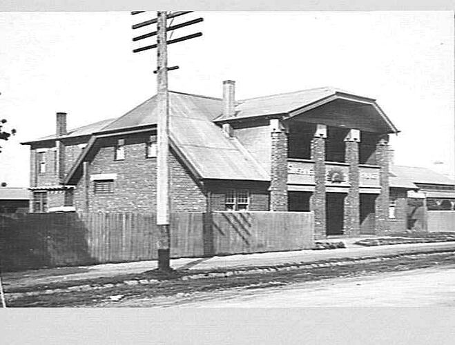 SUNSHINE COFFEE PALACE: AUGUST 1925