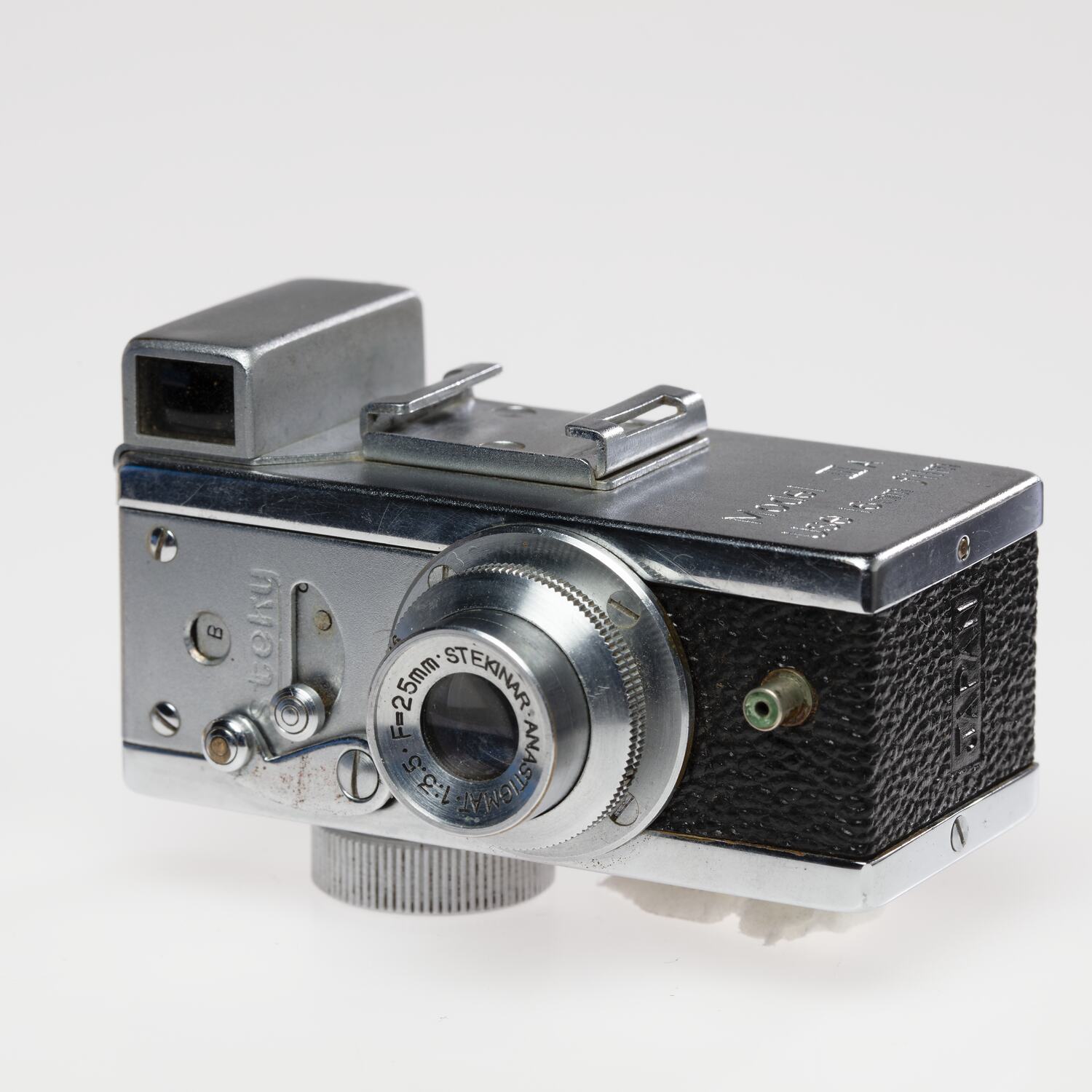 Vintage 16mm optical sound cameras - what made them tick? - Camera