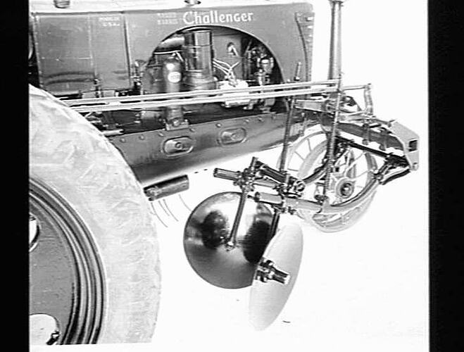 ATTACHMENTS TO `CHALLENGER' TRACTOR: MAY 1939