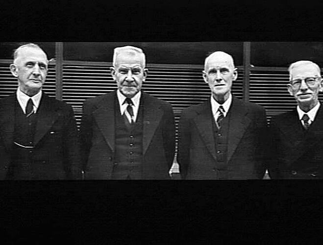 THE RETIREMENT OF FIVE WELL KNOWN AND RESPECTED MEMBERS OF THE SUNSHINE FAMILY TOOK PLACE RECENTLY. L TO R: DICK CLEMSON, 40 YEARS' SERVICE, BILL SOUTHALL, 43 YEARS, BILL ROGERSON, 43 YEARS AND JIM CHAPMAN, 37 1/2 YEARS (INSERT: DAN PERRY, 25 YEARS.)