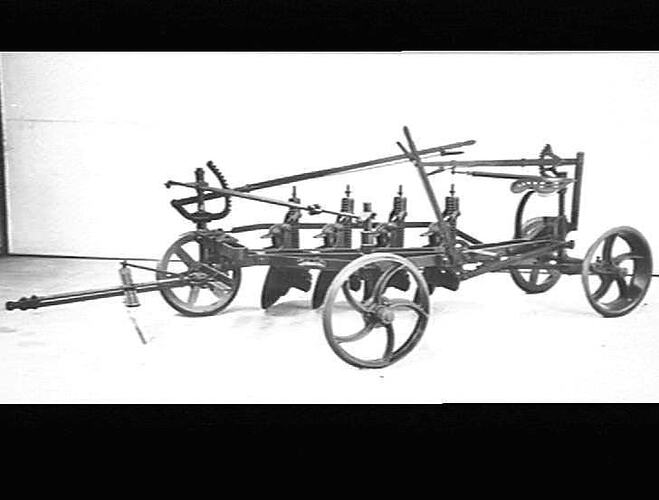 SUNVERTICAL. TAKEN MARCH 1934