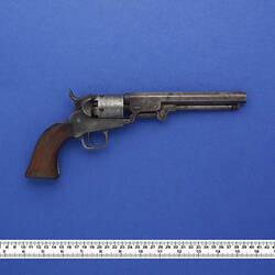 Revolver - Colt 1849 Pocket, 1852