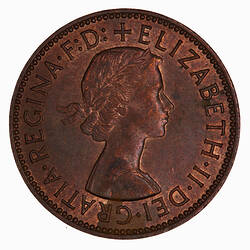 Coin - Halfpenny, Elizabeth II, Great Britain, 1967 (Obverse)