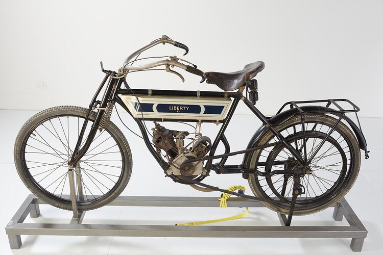 Motor Cycle - Liberty Model 33, 1916