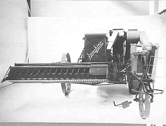 BAGGING PLATFORM ON HEADER: JUNE 1928